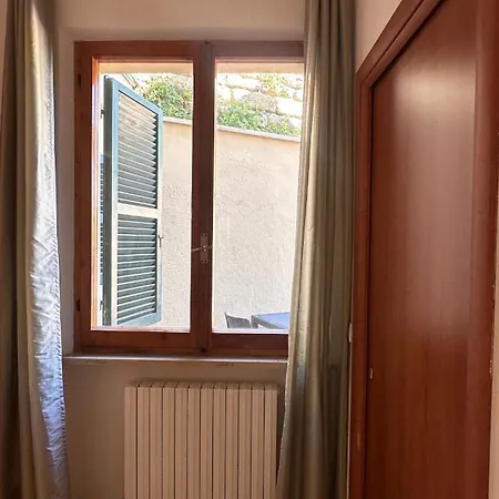 Peonia - Soggiorni Le Grotte كاميرانو