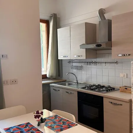 아파트 Peonia - Soggiorni Le Grotte 카메라노