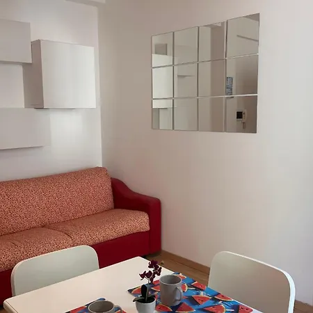 Peonia - Soggiorni Le Grotte 카메라노