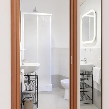 Peonia - Soggiorni Le Grotte * Camerano